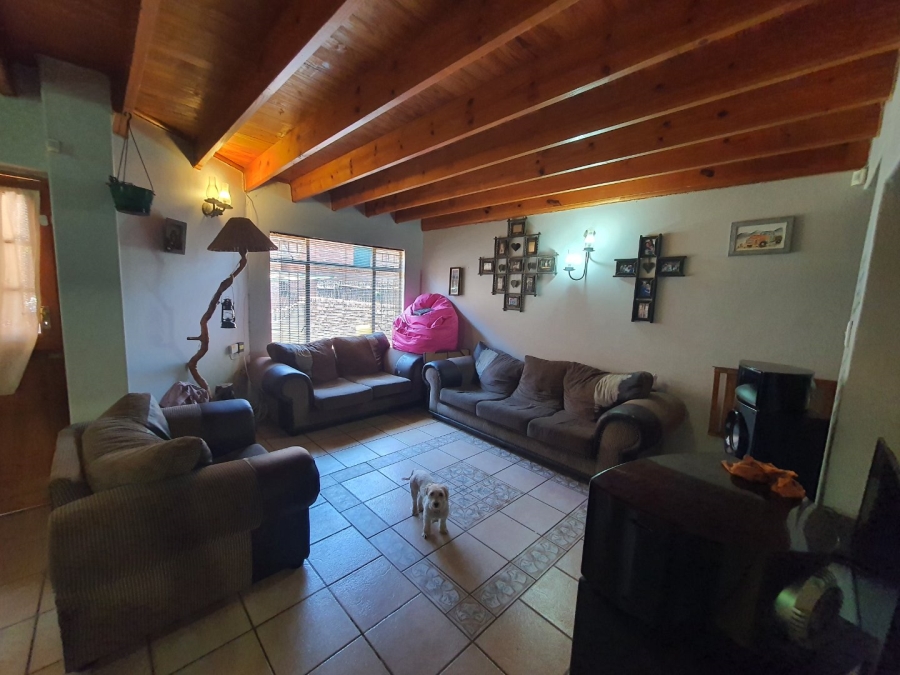 3 Bedroom Property for Sale in Pellissier Free State